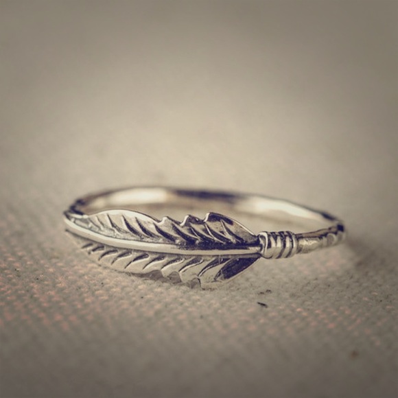The Unbranded Brand Jewelry - Detailed 925 Silver Antiqued Feather Ring